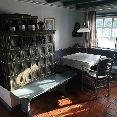 Hof Lindemann * 슈네베르딘겐